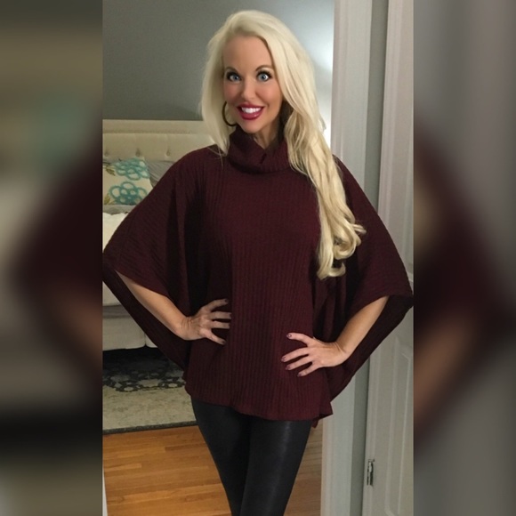 ❤️LAST. 1!! Wine Ribbed Flutter Sleeve Top - Picture 3 of 3